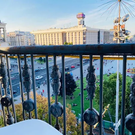 Апартаменти Amazing View Of Independence Square Київ